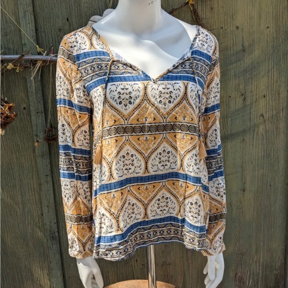 4 For 25$ ROXY | Lightweight Summer Blouse. Size Small/Medium. - Picture 5 of 9